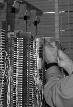 電気通信工事のシステムネット株式会社交換機工事イメージ